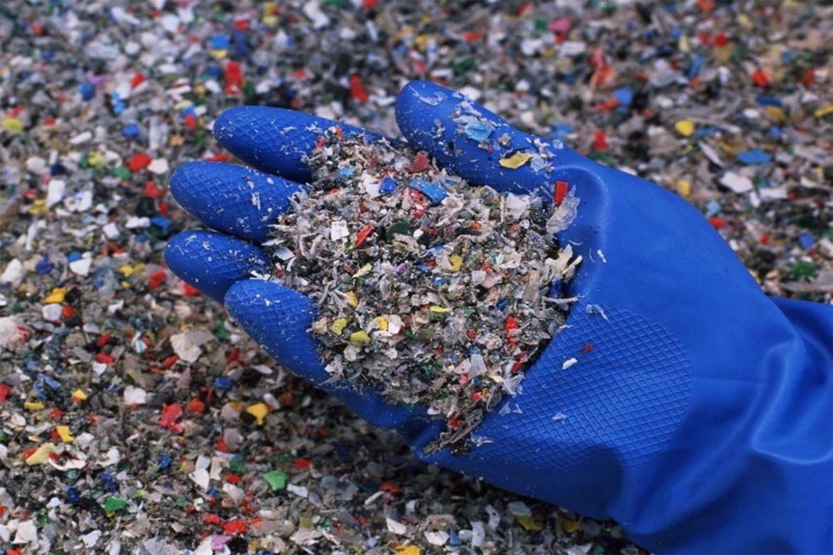 Переработанный пластик может заменить песок в бетоне