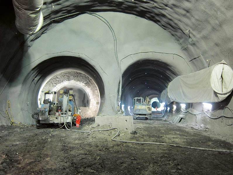 Минстрой  закрепляет новые технологии при строительстве тоннелей в СП